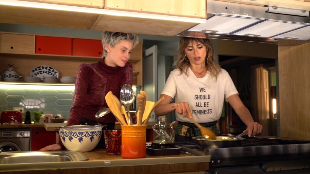 Parallel Mothers, Madres Paralelas